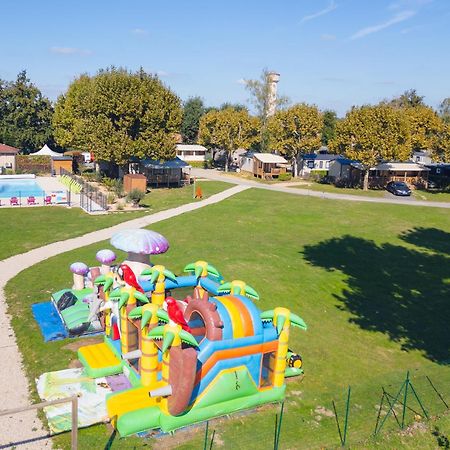 L'Oasis Des Dombes Ambérieux-en-Dombes Exterior foto