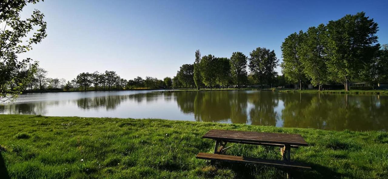 L'Oasis Des Dombes Ambérieux-en-Dombes Exterior foto