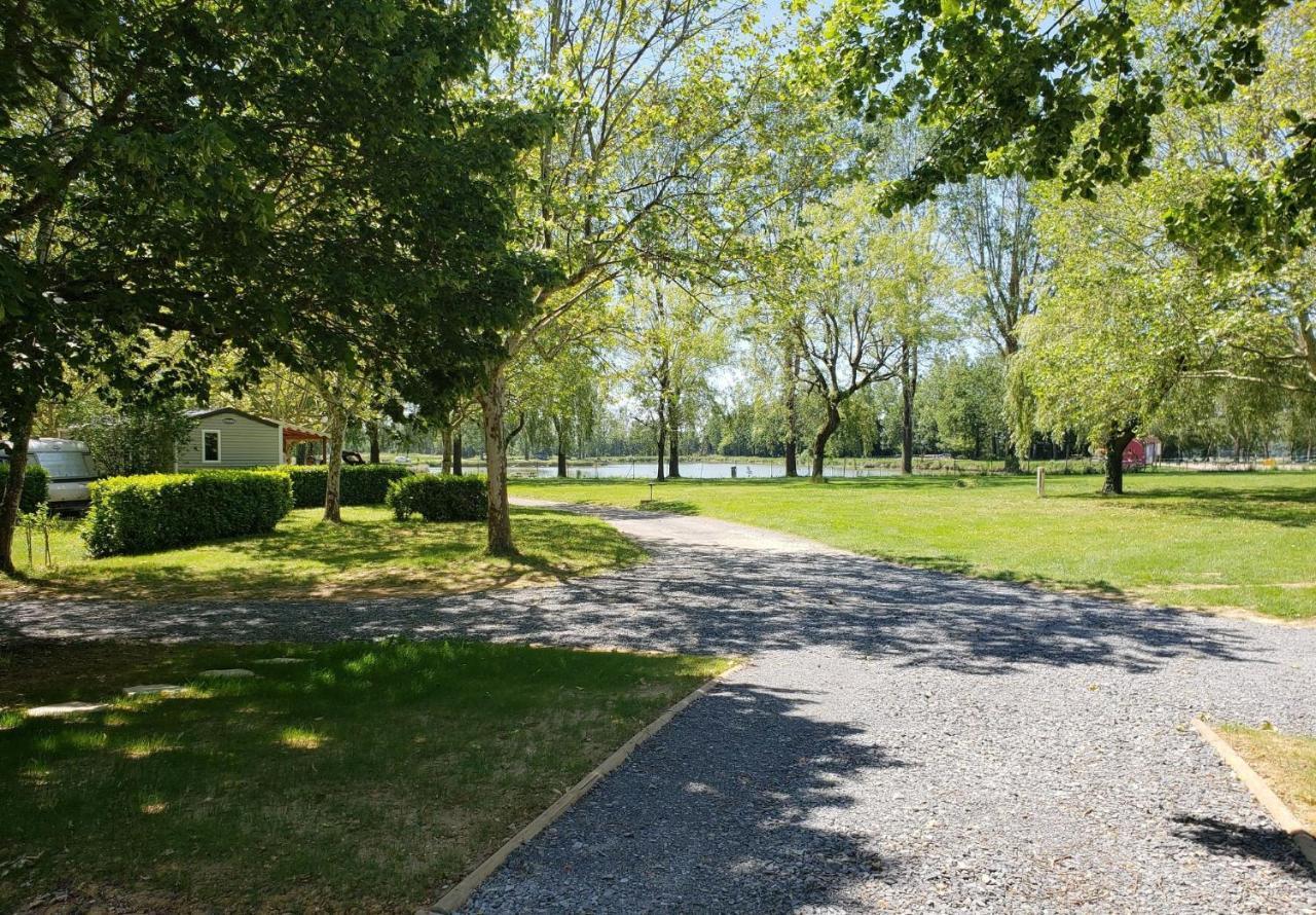 L'Oasis Des Dombes Ambérieux-en-Dombes Exterior foto